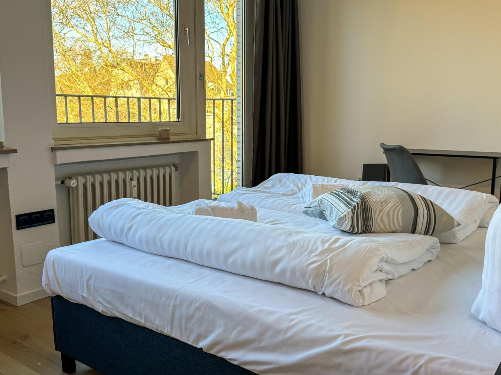 Apartment Duesseltal Messe 100Qm Düsseldorf Exterior foto